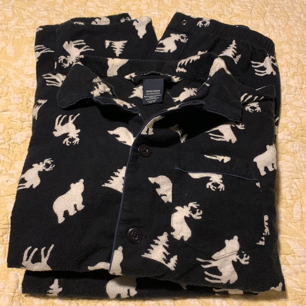 Mens 2 piece pajama set. Size M